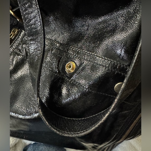 YVES SAINT LAURENT Black Patent Leather Large
Downtown Tote - Picture 6 of 9